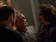 extant_StarTrek_VOY_6x03-BargeOfTheDead_03171.jpg