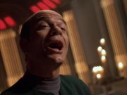 extant_StarTrek_VOY_6x03-BargeOfTheDead_03184.jpg