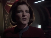 extant_StarTrek_VOY_6x03-BargeOfTheDead_03243.jpg