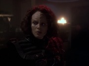 extant_StarTrek_VOY_6x03-BargeOfTheDead_03272.jpg