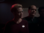 extant_StarTrek_VOY_6x03-BargeOfTheDead_03293.jpg