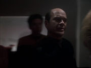 extant_StarTrek_VOY_6x03-BargeOfTheDead_03294.jpg
