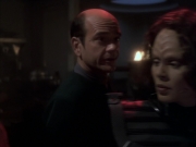 extant_StarTrek_VOY_6x03-BargeOfTheDead_03296.jpg