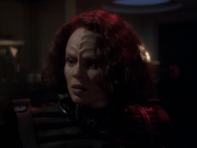 extant_StarTrek_VOY_6x03-BargeOfTheDead_03308.jpg