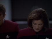 extant_StarTrek_VOY_6x03-BargeOfTheDead_03425.jpg