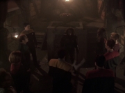 extant_StarTrek_VOY_6x03-BargeOfTheDead_03442.jpg