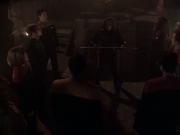 extant_StarTrek_VOY_6x03-BargeOfTheDead_03449.jpg
