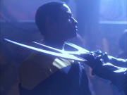 extant_StarTrek_VOY_6x03-BargeOfTheDead_03458.jpg