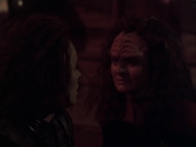 extant_StarTrek_VOY_6x03-BargeOfTheDead_03571.jpg