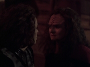 extant_StarTrek_VOY_6x03-BargeOfTheDead_03576.jpg