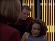 extant_StarTrek_VOY_6x03-BargeOfTheDead_03600.jpg