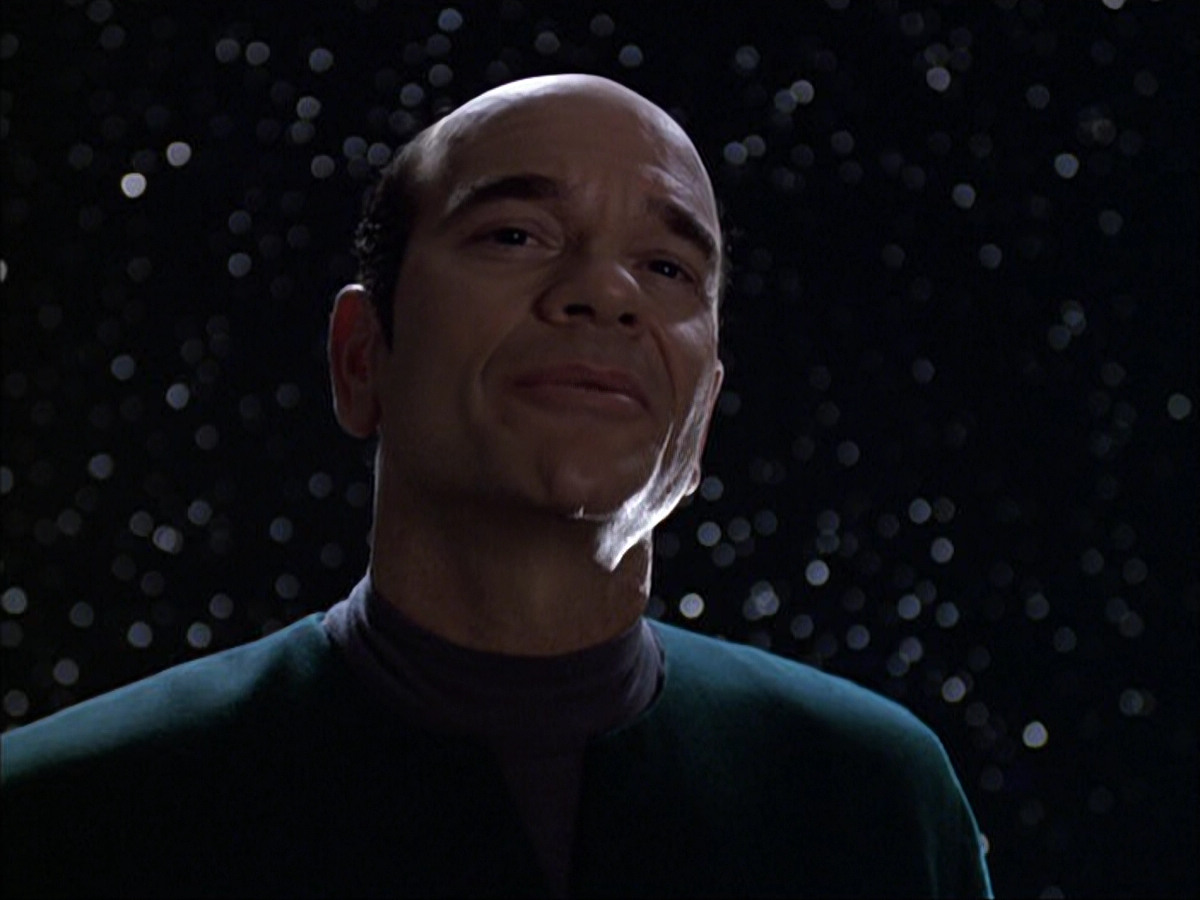 extant_StarTrek_VOY_6x04-TinkerTenorDoctorSpy_00025.jpg