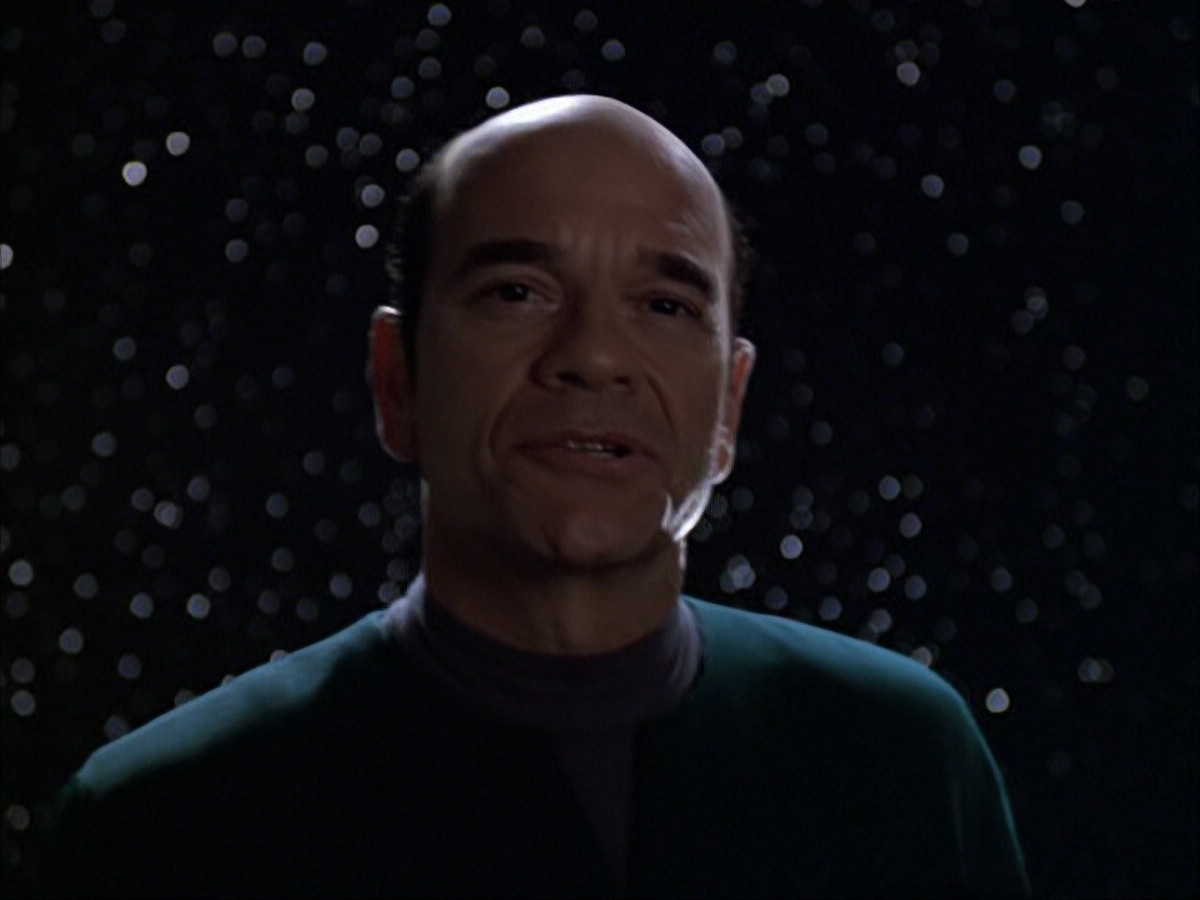 extant_StarTrek_VOY_6x04-TinkerTenorDoctorSpy_00028.jpg