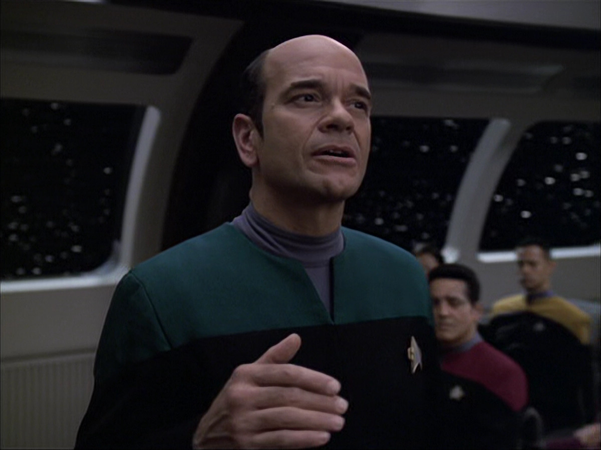 extant_StarTrek_VOY_6x04-TinkerTenorDoctorSpy_00037.jpg