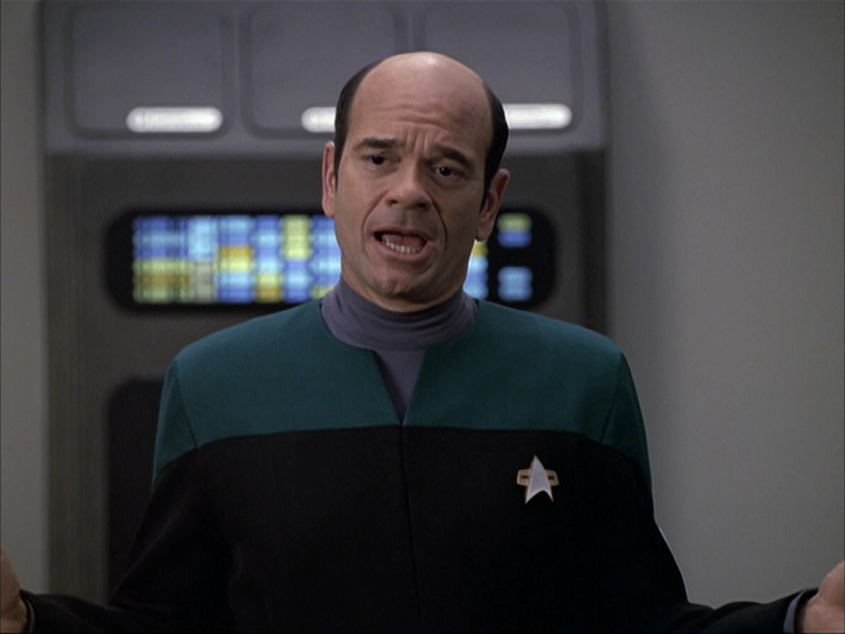 extant_StarTrek_VOY_6x04-TinkerTenorDoctorSpy_00075.jpg