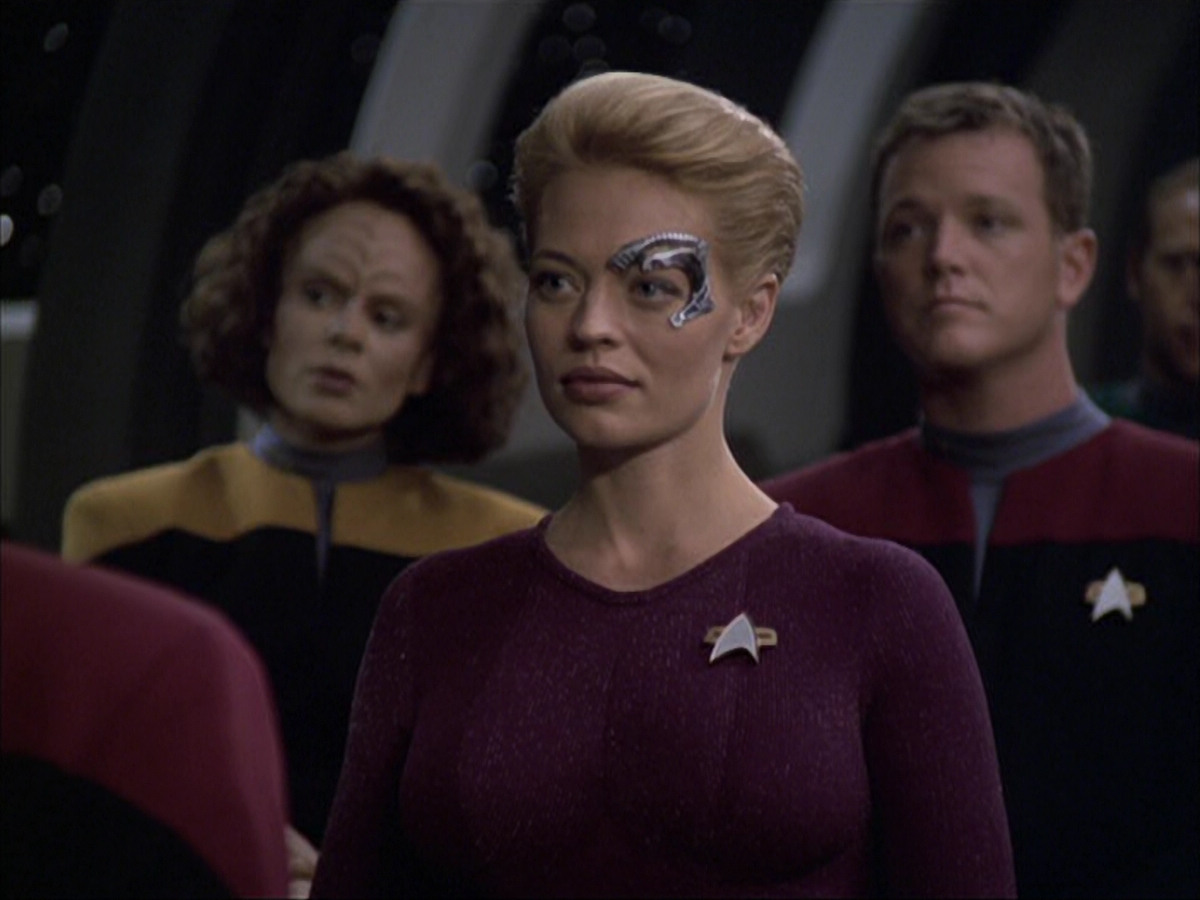 extant_StarTrek_VOY_6x04-TinkerTenorDoctorSpy_00086.jpg