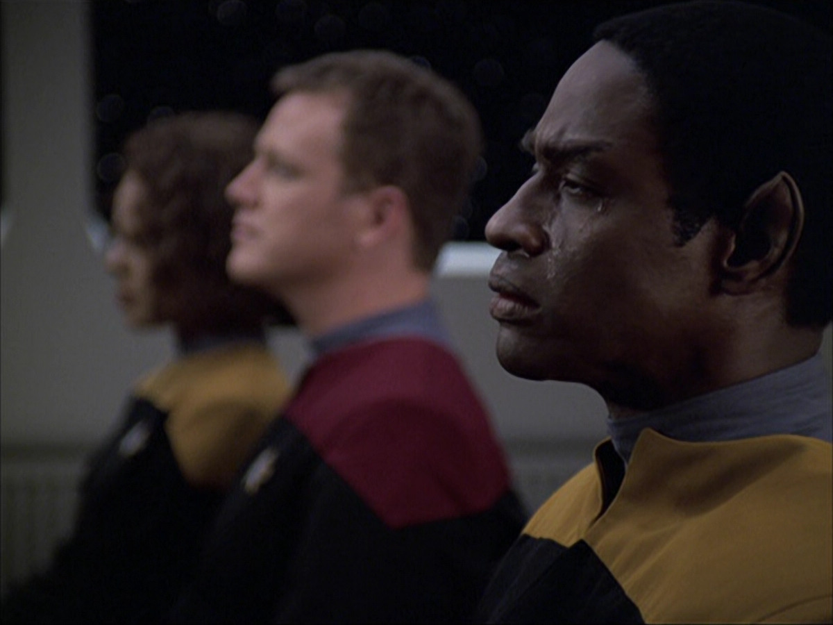 extant_StarTrek_VOY_6x04-TinkerTenorDoctorSpy_00109.jpg