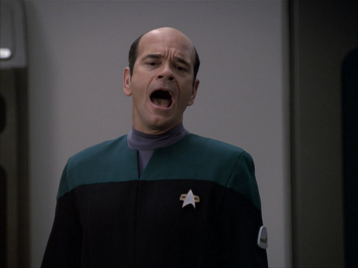 extant_StarTrek_VOY_6x04-TinkerTenorDoctorSpy_00123.jpg