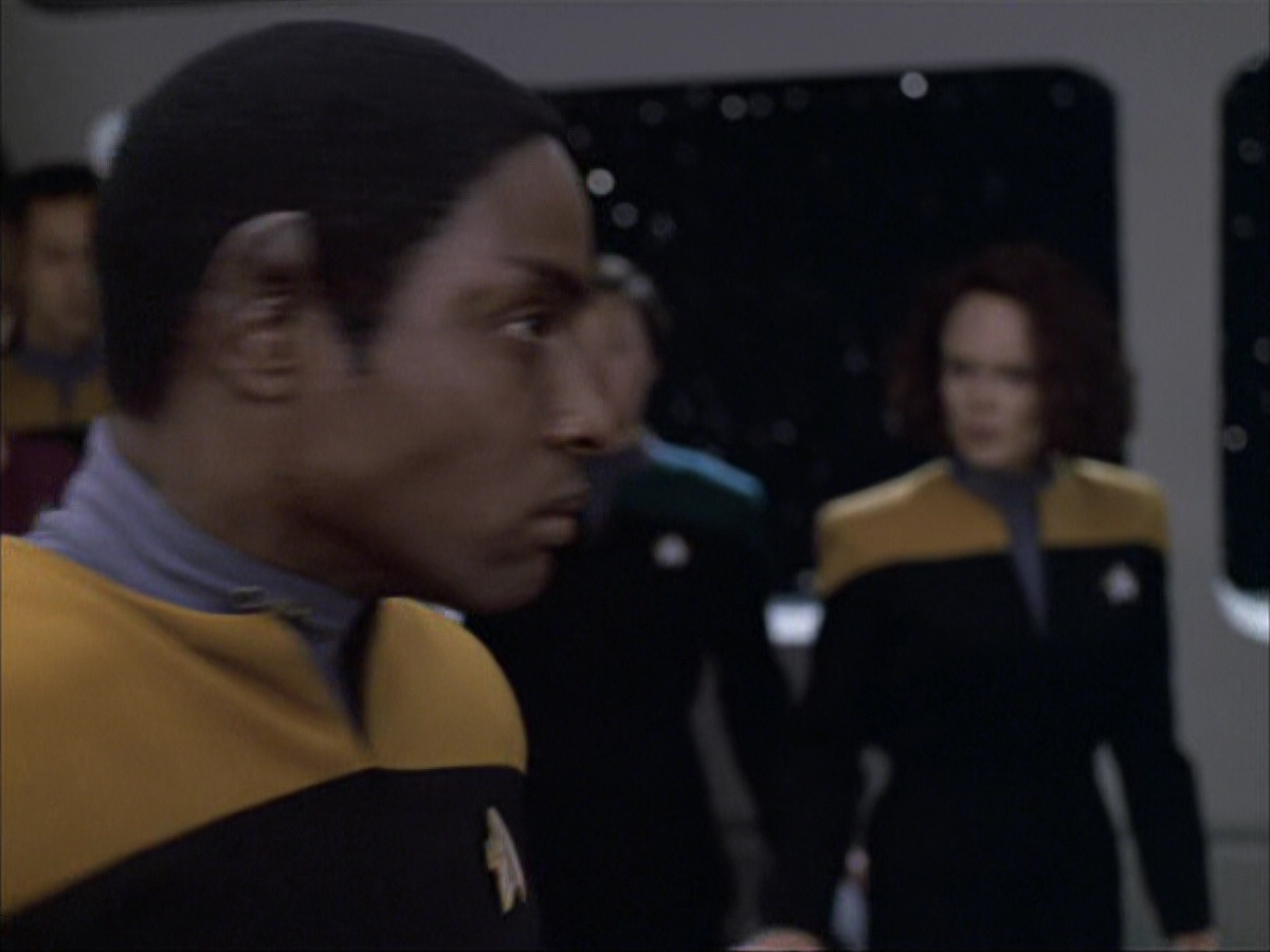 extant_StarTrek_VOY_6x04-TinkerTenorDoctorSpy_00153.jpg