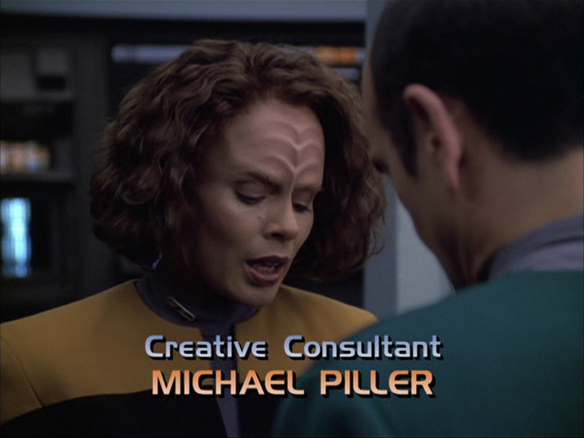 extant_StarTrek_VOY_6x04-TinkerTenorDoctorSpy_00465.jpg