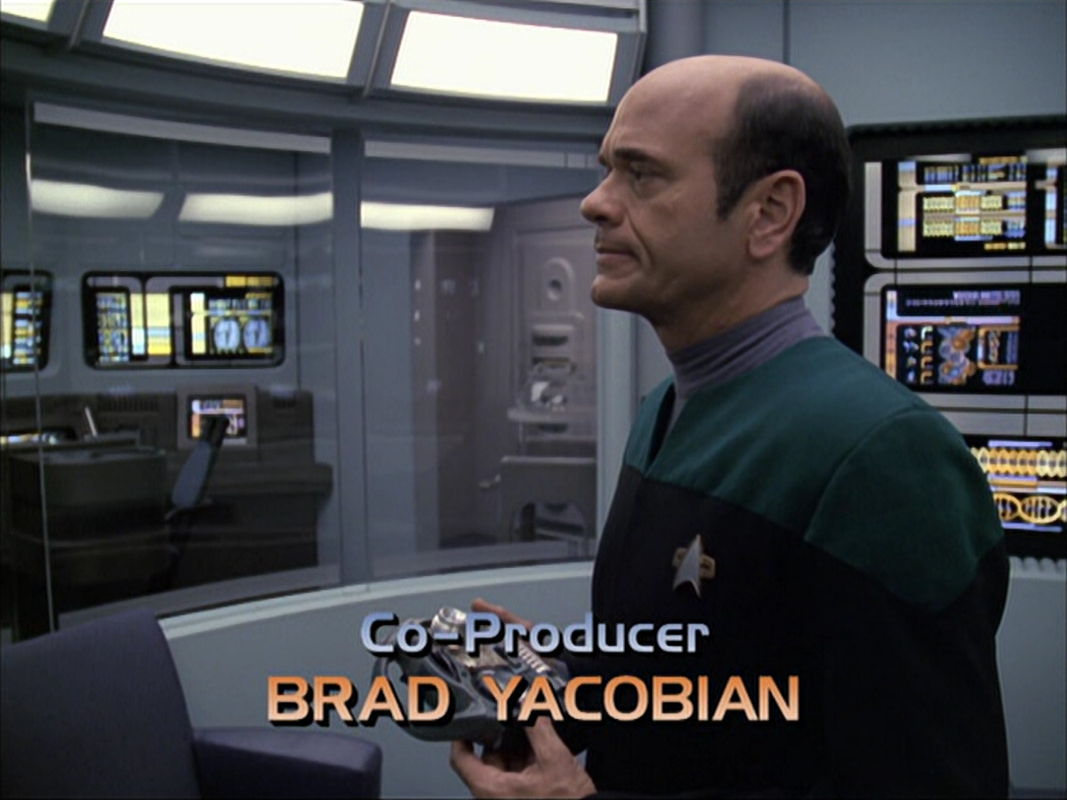 extant_StarTrek_VOY_6x04-TinkerTenorDoctorSpy_00480.jpg
