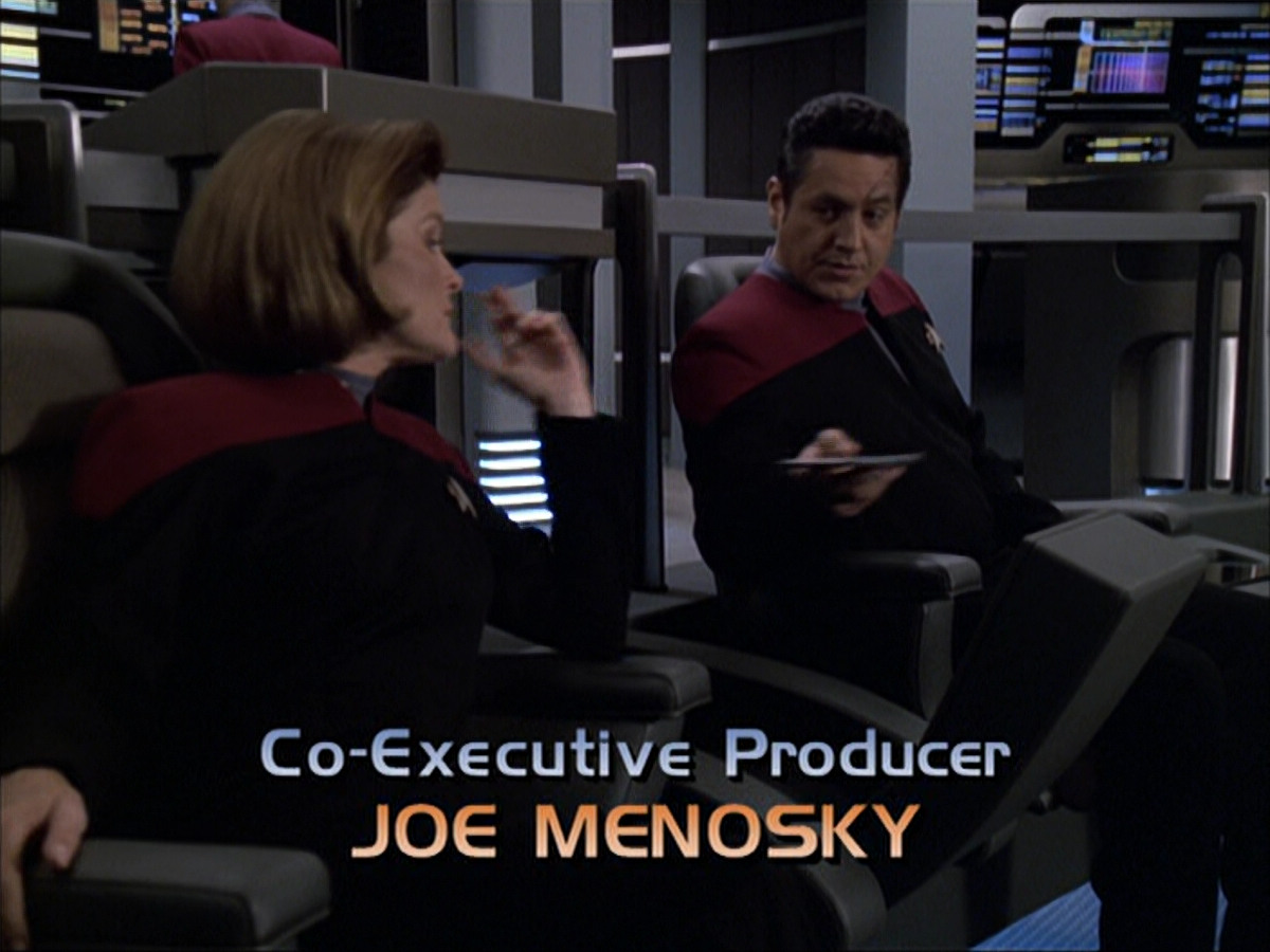 extant_StarTrek_VOY_6x04-TinkerTenorDoctorSpy_00519.jpg