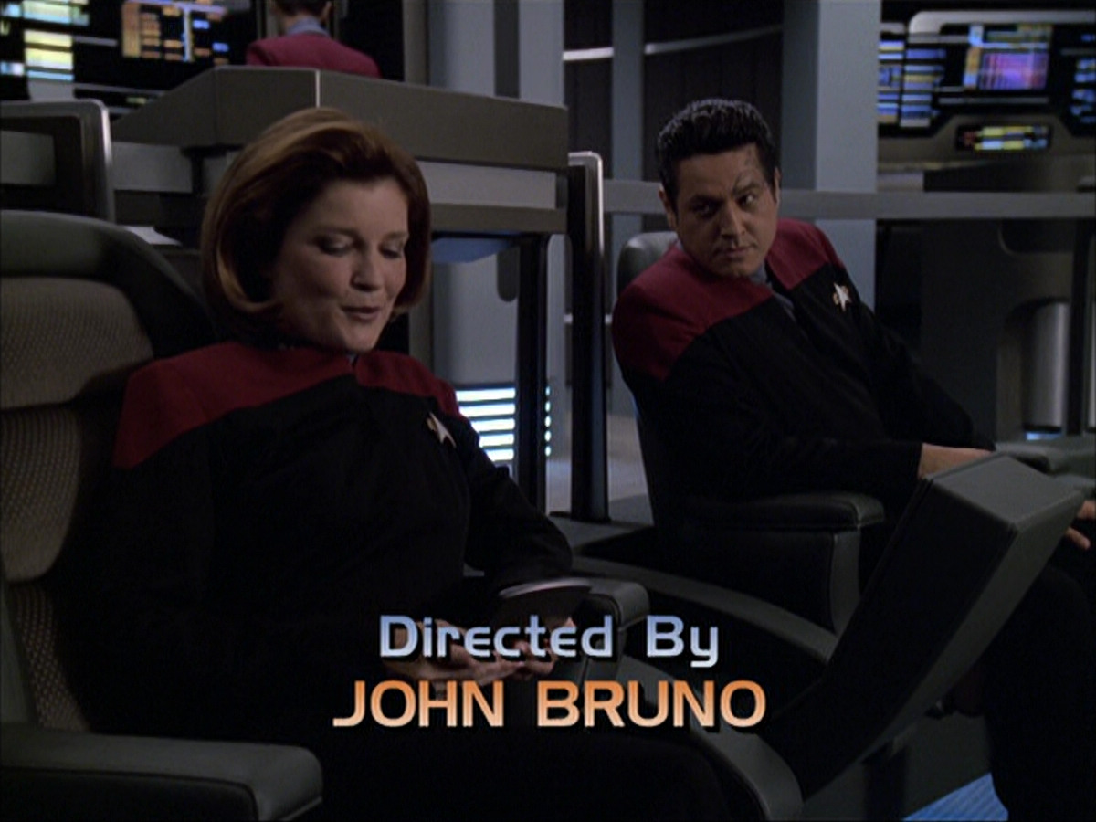 extant_StarTrek_VOY_6x04-TinkerTenorDoctorSpy_00535.jpg