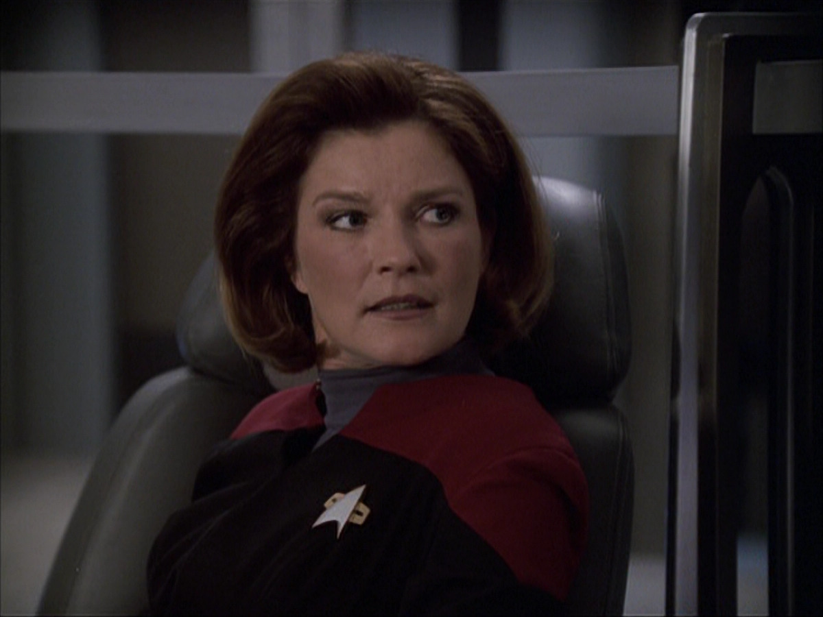 extant_StarTrek_VOY_6x04-TinkerTenorDoctorSpy_00545.jpg