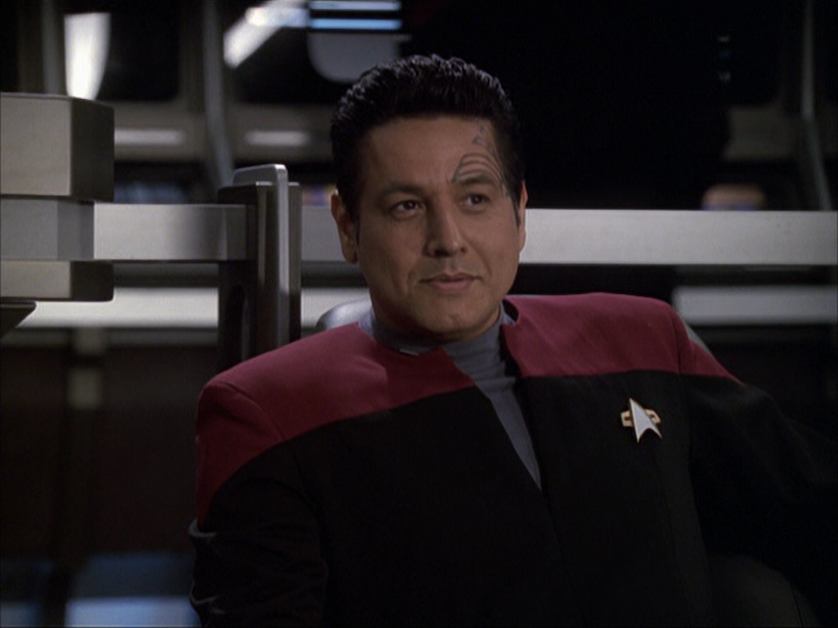 extant_StarTrek_VOY_6x04-TinkerTenorDoctorSpy_00618.jpg