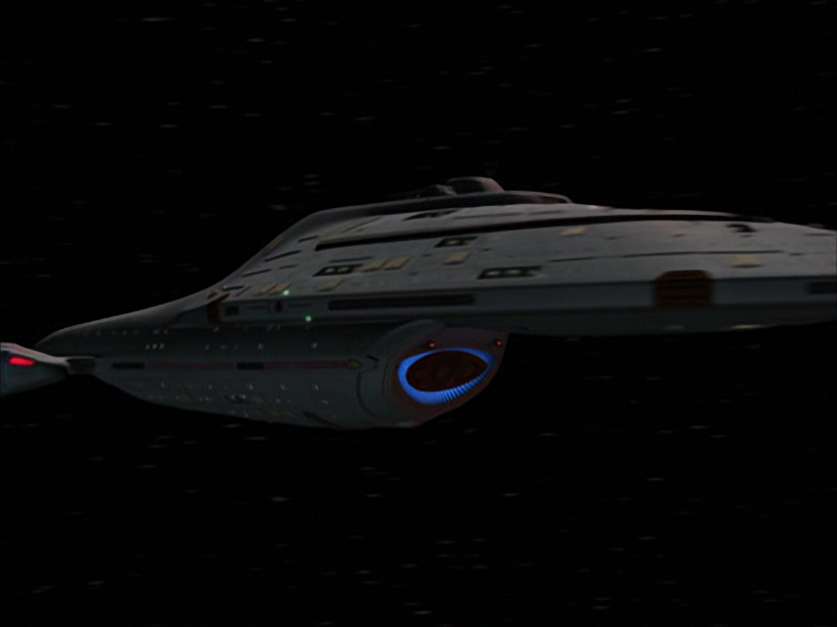 extant_StarTrek_VOY_6x04-TinkerTenorDoctorSpy_00619.jpg