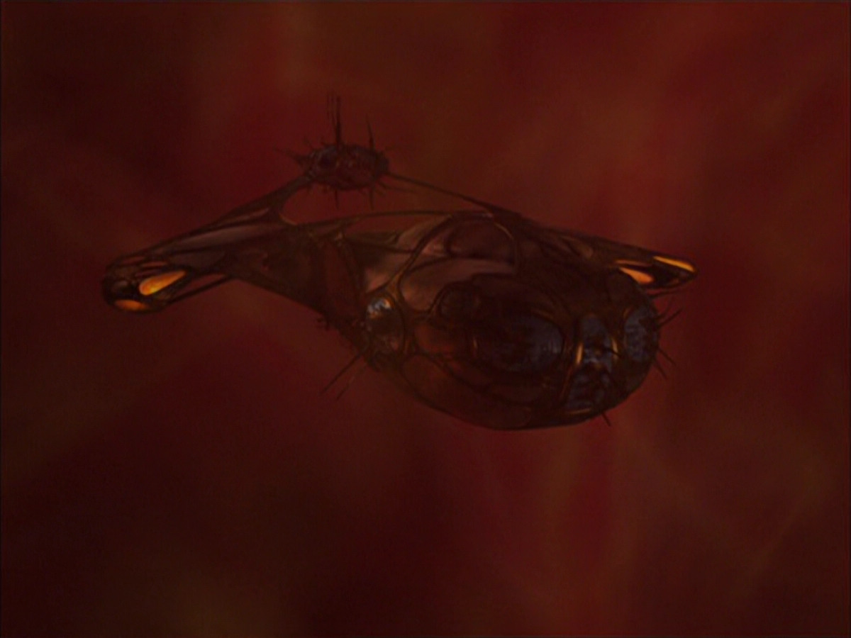 extant_StarTrek_VOY_6x04-TinkerTenorDoctorSpy_00638.jpg