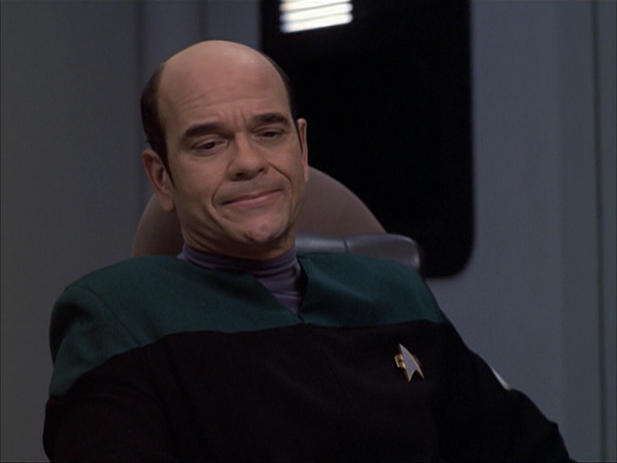 extant_StarTrek_VOY_6x04-TinkerTenorDoctorSpy_00861.jpg