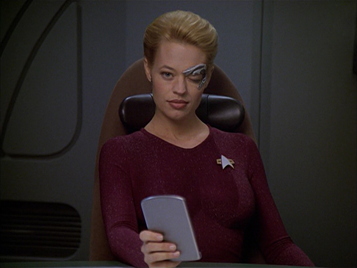 extant_StarTrek_VOY_6x04-TinkerTenorDoctorSpy_00873.jpg