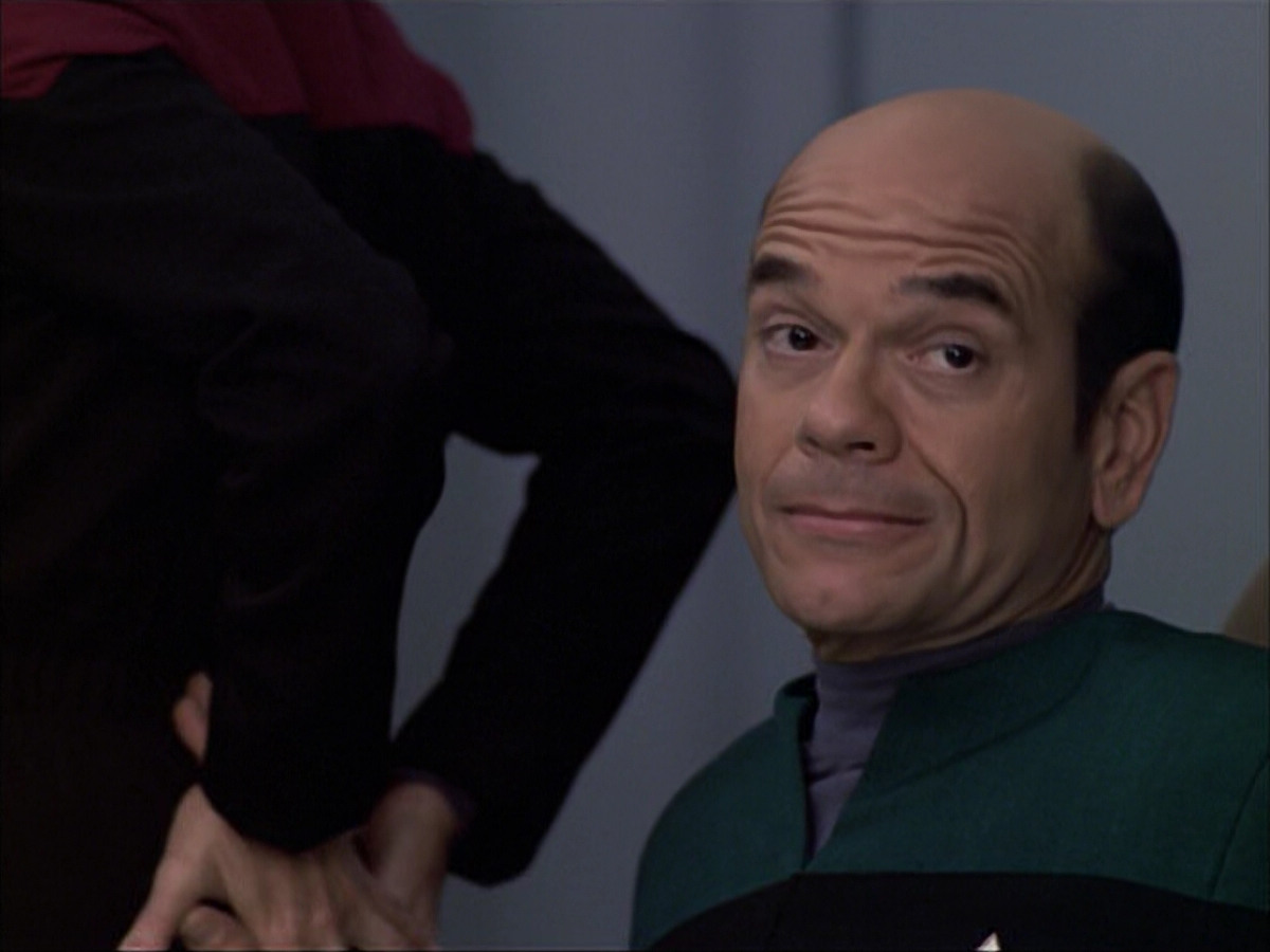 extant_StarTrek_VOY_6x04-TinkerTenorDoctorSpy_00955.jpg