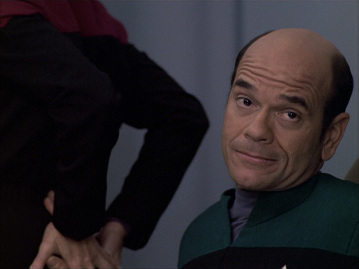 extant_StarTrek_VOY_6x04-TinkerTenorDoctorSpy_00956.jpg