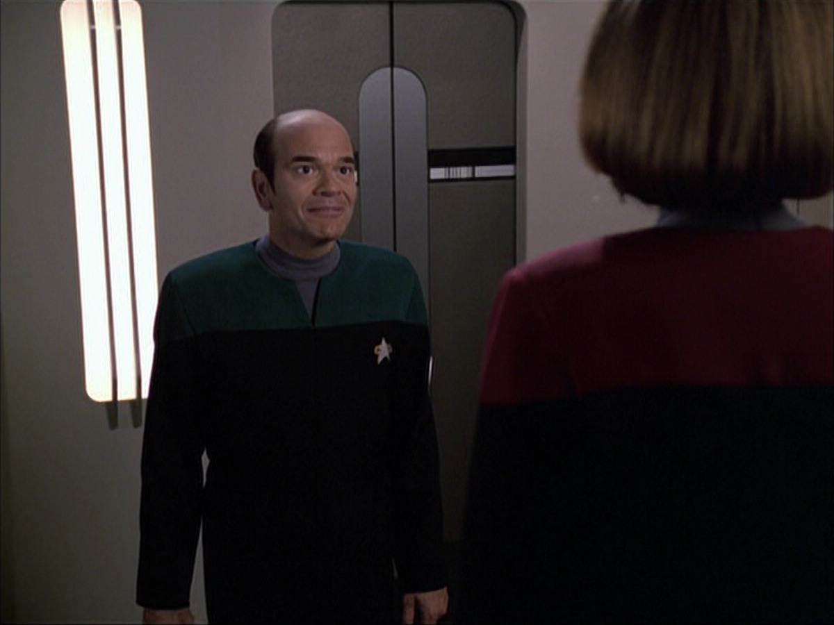 extant_StarTrek_VOY_6x04-TinkerTenorDoctorSpy_01014.jpg
