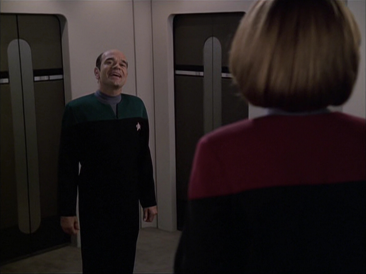 extant_StarTrek_VOY_6x04-TinkerTenorDoctorSpy_01034.jpg
