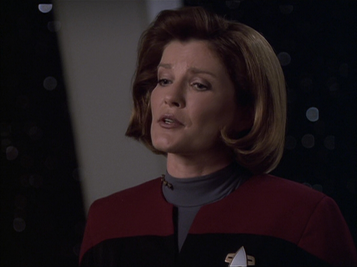 extant_StarTrek_VOY_6x04-TinkerTenorDoctorSpy_01062.jpg