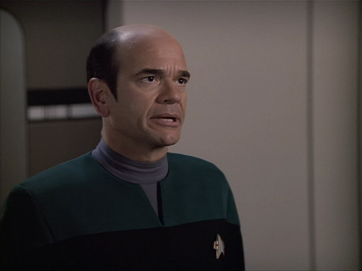 extant_StarTrek_VOY_6x04-TinkerTenorDoctorSpy_01082.jpg