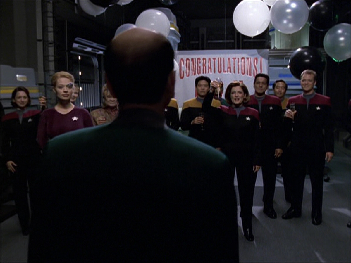 extant_StarTrek_VOY_6x04-TinkerTenorDoctorSpy_01099.jpg