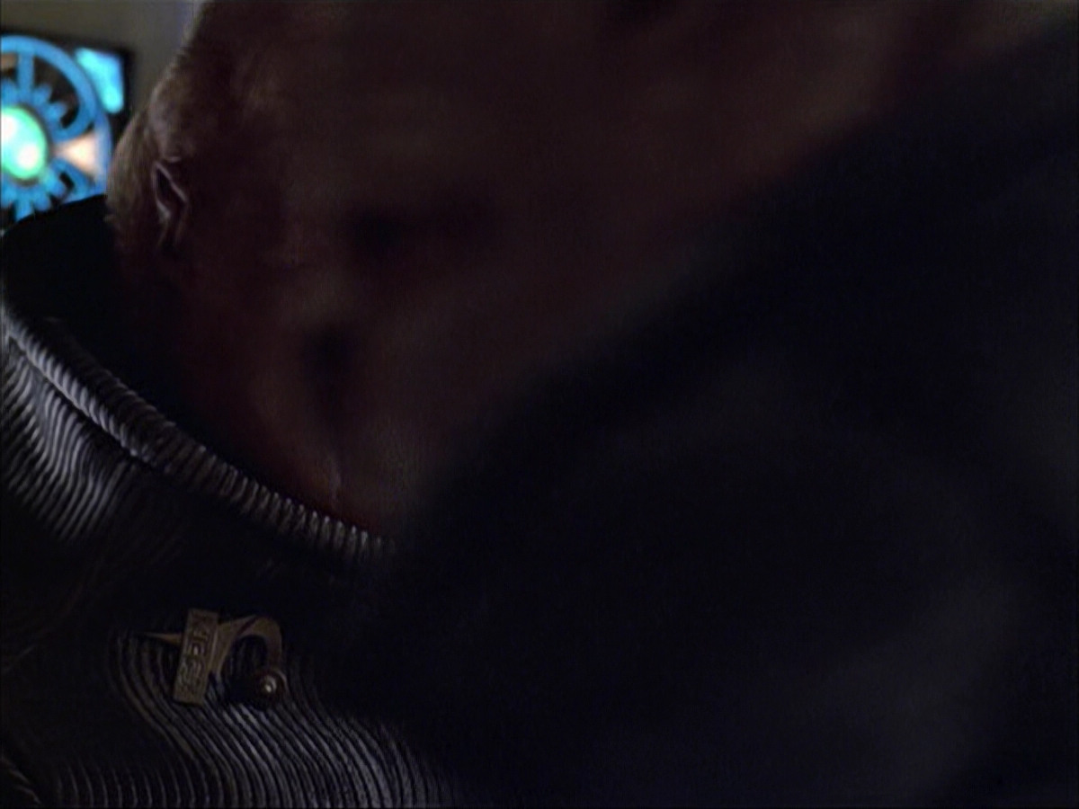 extant_StarTrek_VOY_6x04-TinkerTenorDoctorSpy_01307.jpg