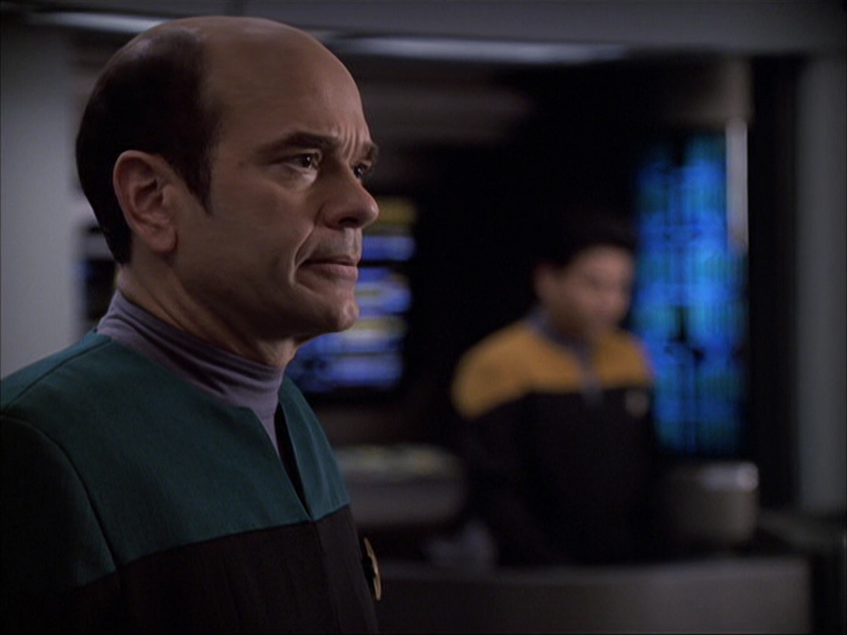 extant_StarTrek_VOY_6x04-TinkerTenorDoctorSpy_01398.jpg