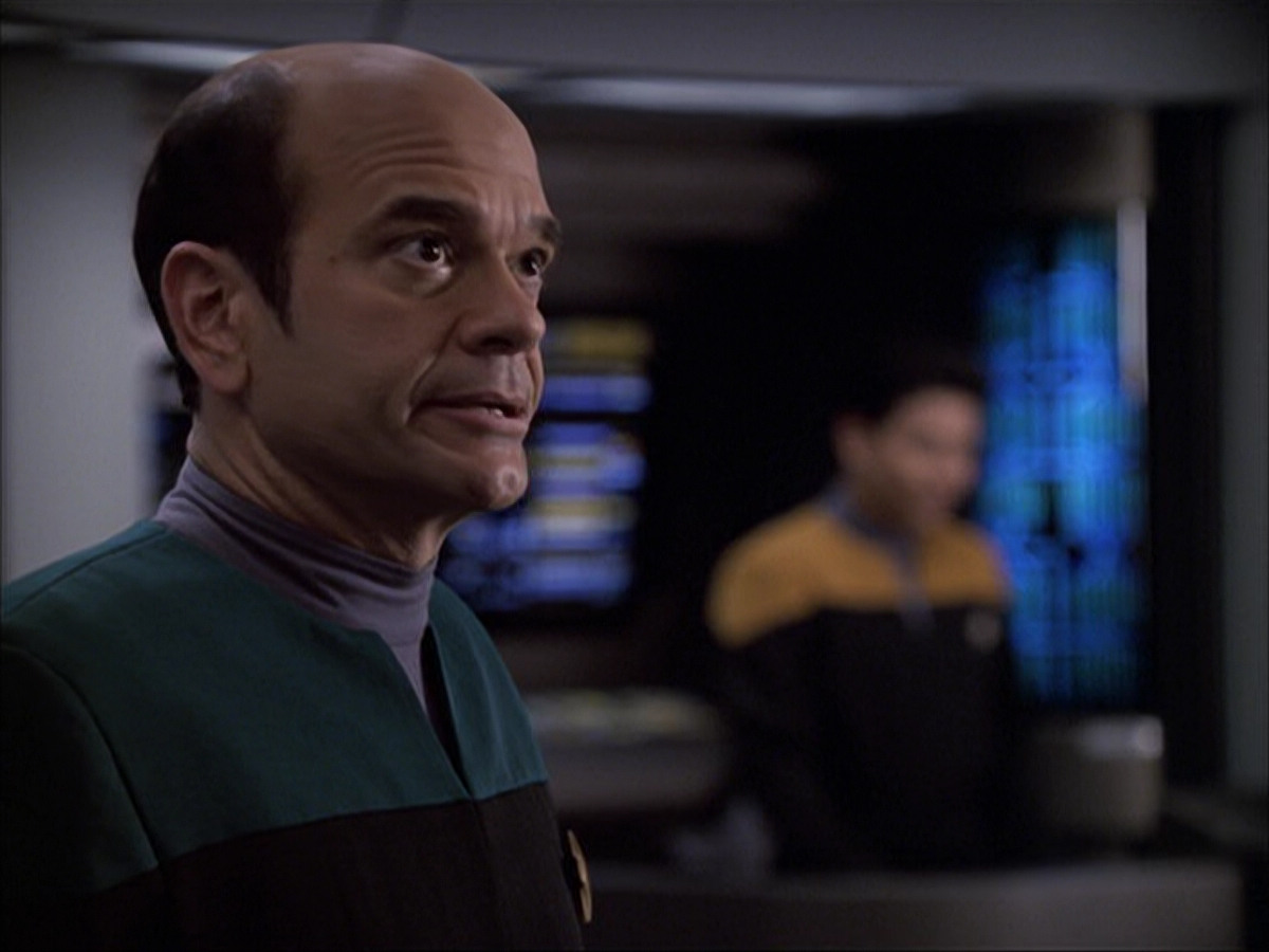 extant_StarTrek_VOY_6x04-TinkerTenorDoctorSpy_01400.jpg