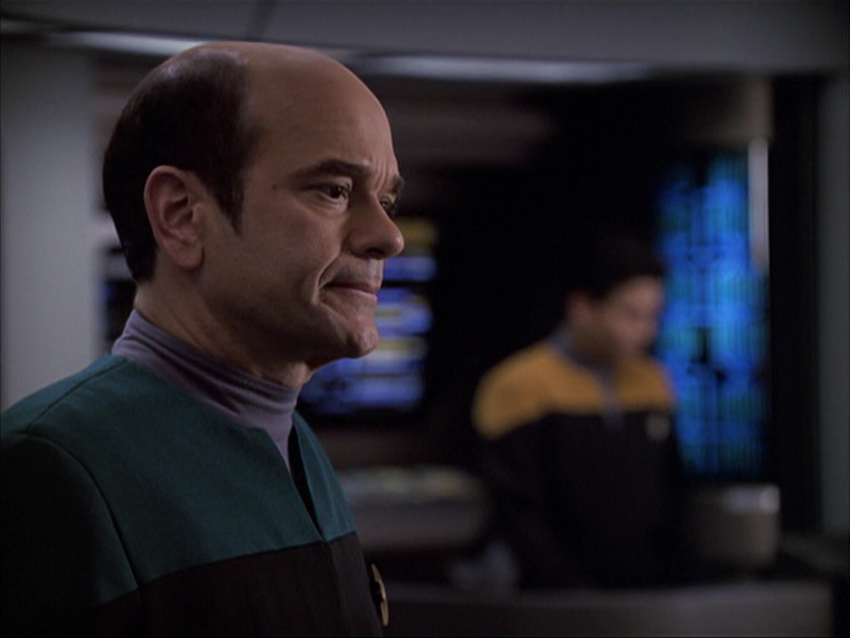 extant_StarTrek_VOY_6x04-TinkerTenorDoctorSpy_01401.jpg