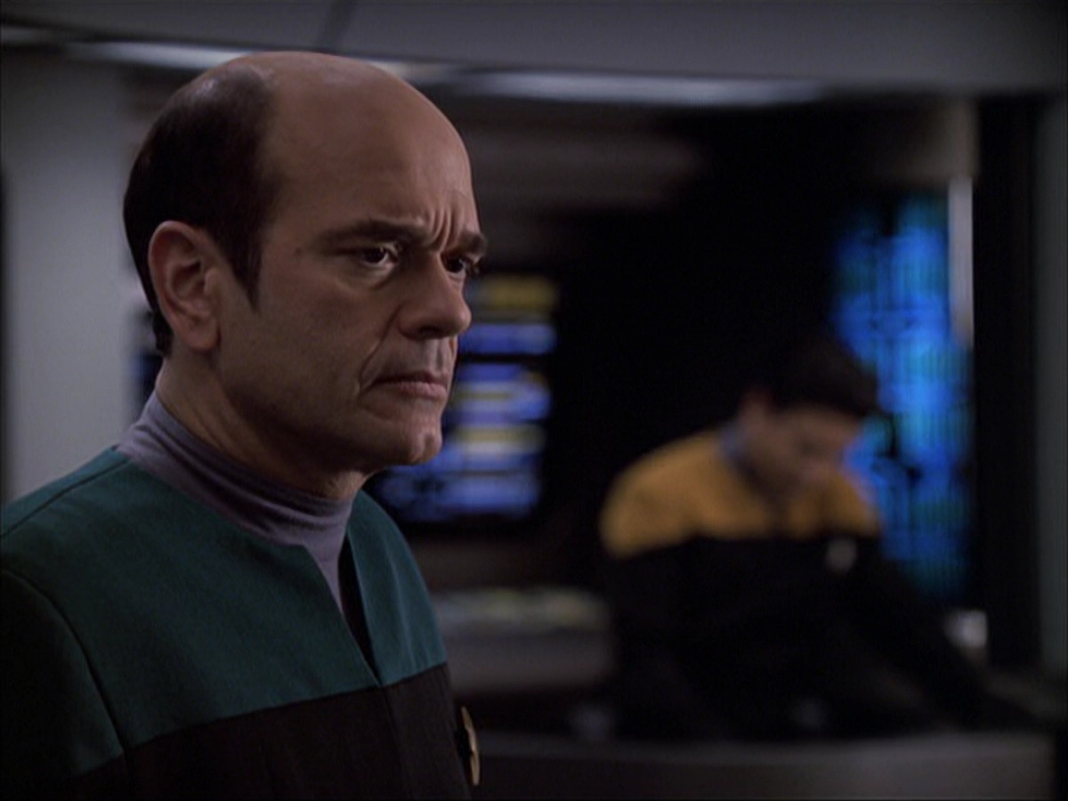 extant_StarTrek_VOY_6x04-TinkerTenorDoctorSpy_01411.jpg