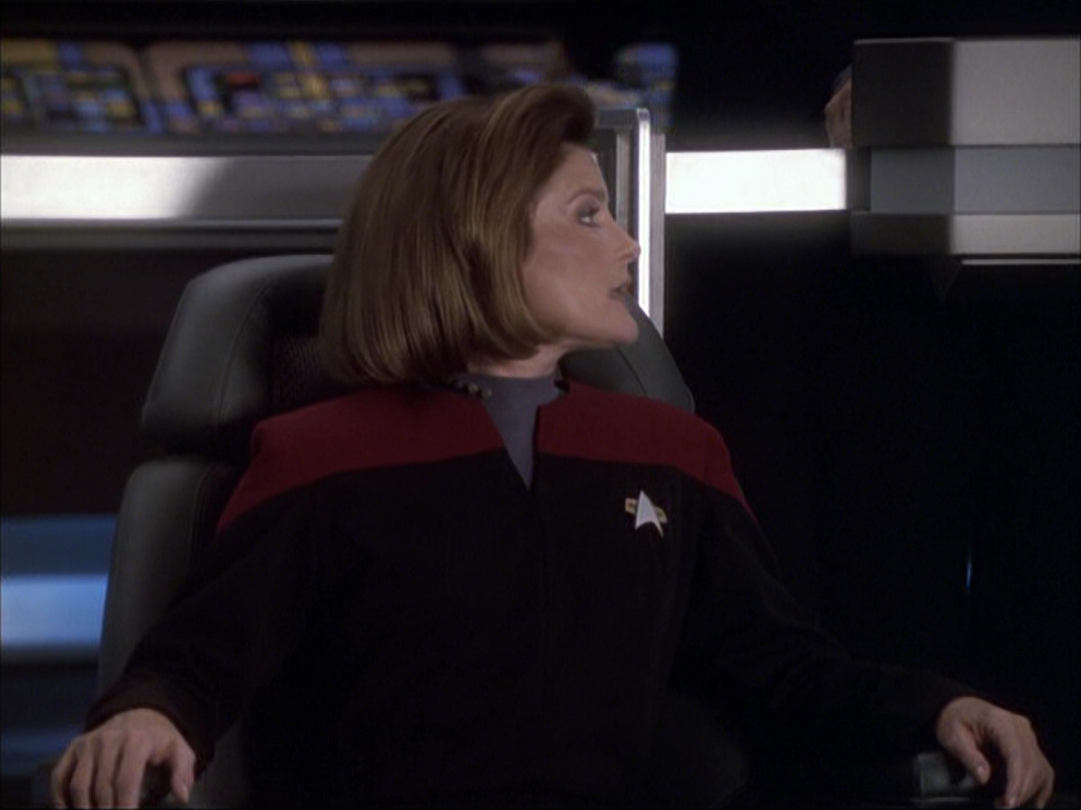 extant_StarTrek_VOY_6x04-TinkerTenorDoctorSpy_01413.jpg