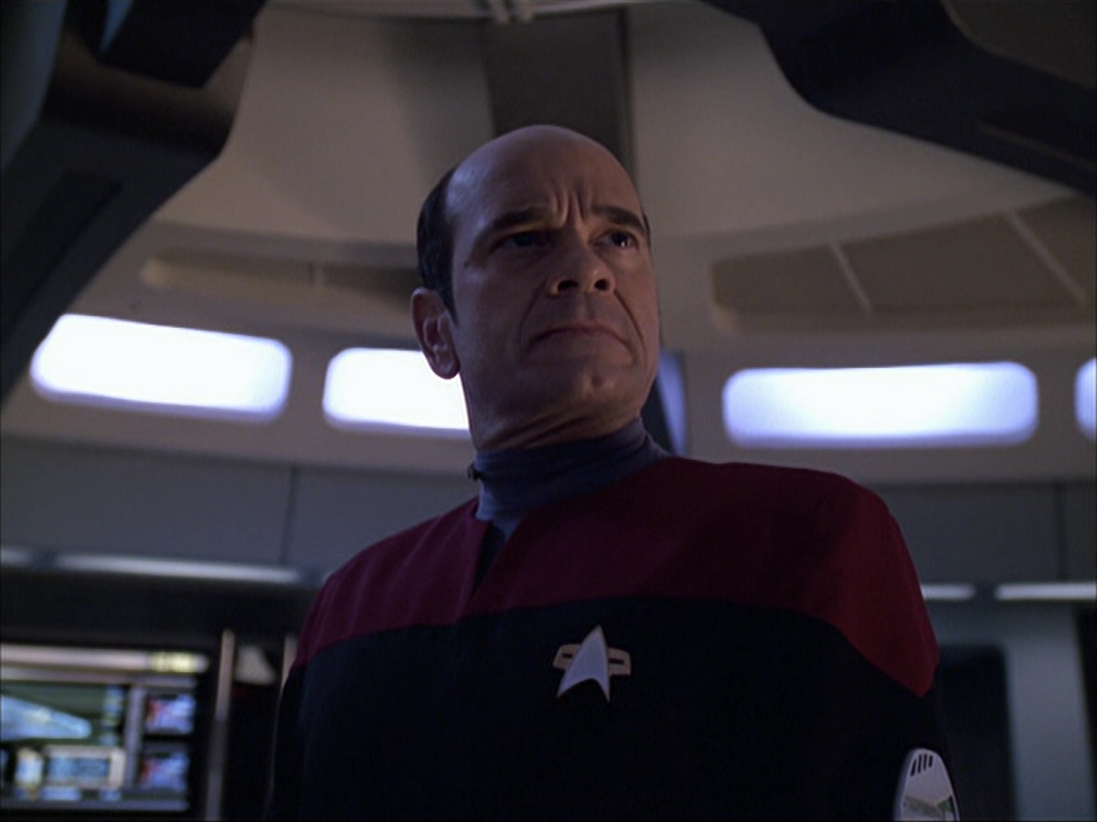 extant_StarTrek_VOY_6x04-TinkerTenorDoctorSpy_01499.jpg