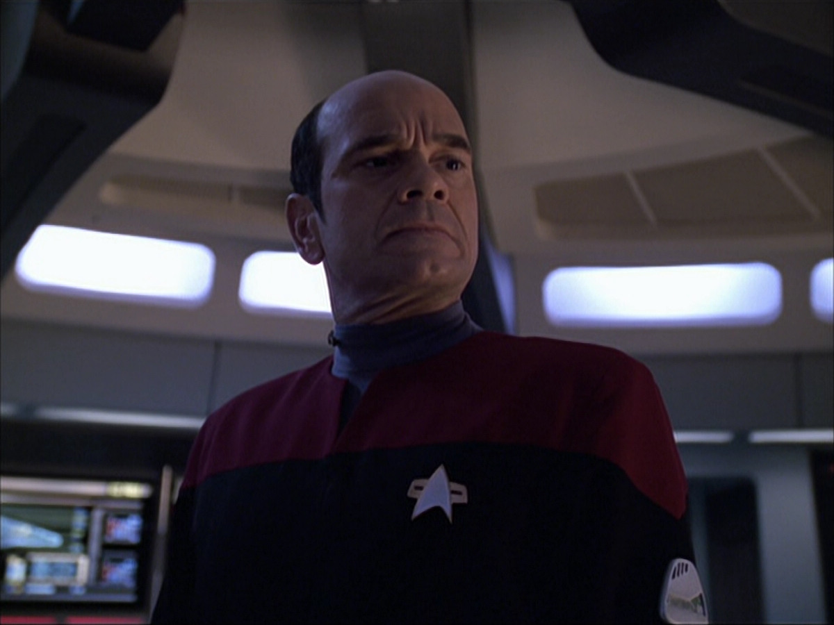 extant_StarTrek_VOY_6x04-TinkerTenorDoctorSpy_01505.jpg