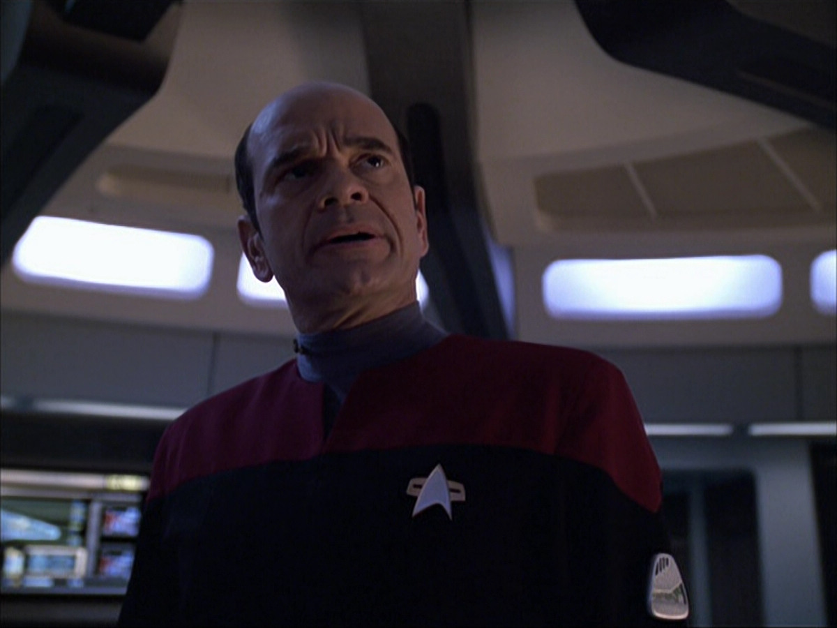 extant_StarTrek_VOY_6x04-TinkerTenorDoctorSpy_01509.jpg