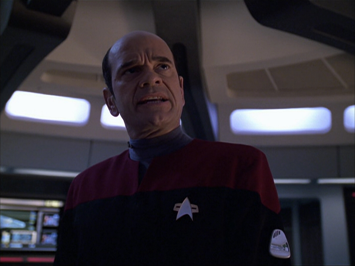 extant_StarTrek_VOY_6x04-TinkerTenorDoctorSpy_01510.jpg